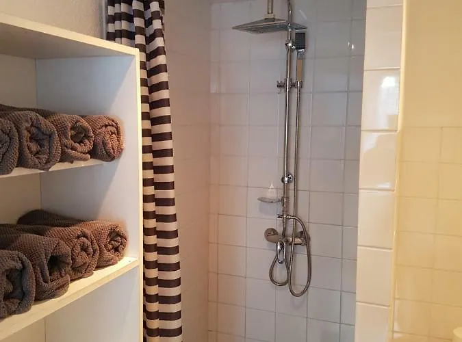 Semesterbostad Unieke Stadswoning Voor 2 Personen Met Finse Sauna *