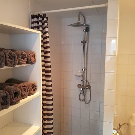 Vakantiehuis Unieke Stadswoning Voor 2 Personen Met Finse Sauna *